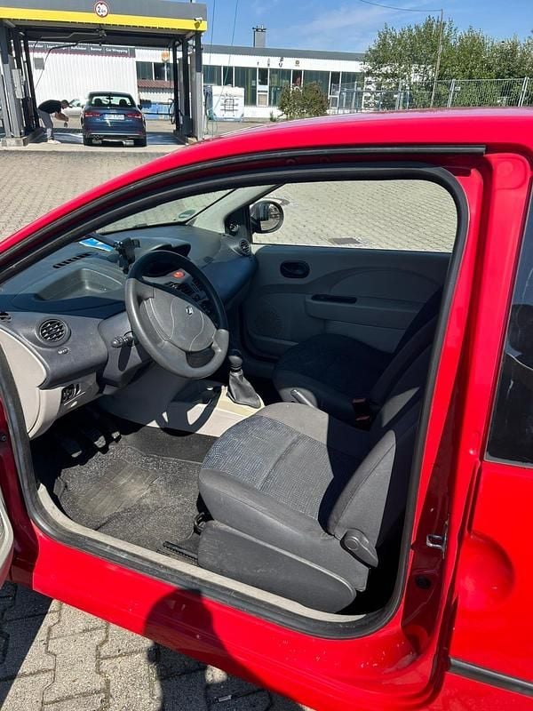 Rot Gebraucht 2009 Renault Twingo Kleinwagen | 950 € (Guter Preis) - Bild 1/4