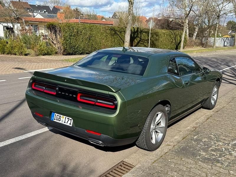 Gebraucht Dodge Challenger SXT 309 PS (227 kW) 2022 Grün Coupé