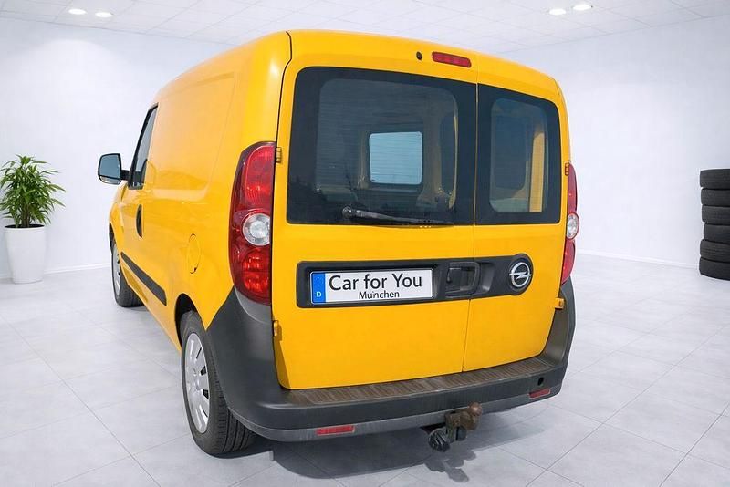 Gebraucht Opel Combo 105 PS (77 kW) 2015 Gelb Van / Kleinbus