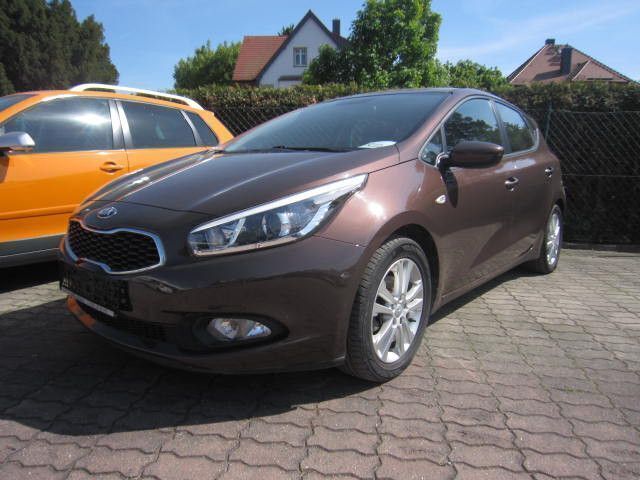 Gebraucht 2013 Kia Ceed Edition 7 Limousine | 7.799 € (Fairer Preis) - Bild 1/4