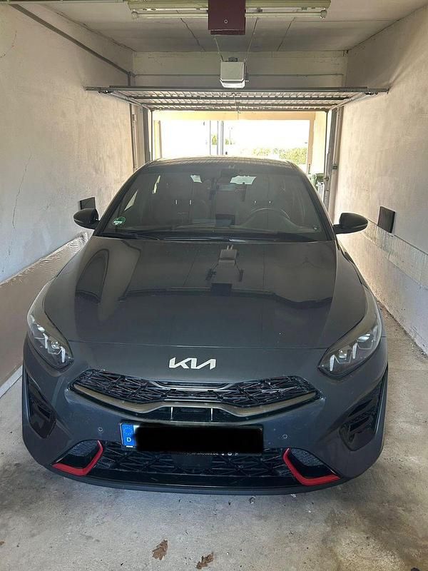 Gebraucht Kia ProCeed GT 204 PS (150 kW) 2023 Grau Kombi