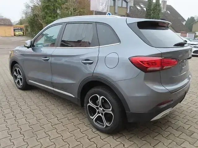 Neu MG ZS Comfort 116 PS (85 kW) 2025 Grau SUV