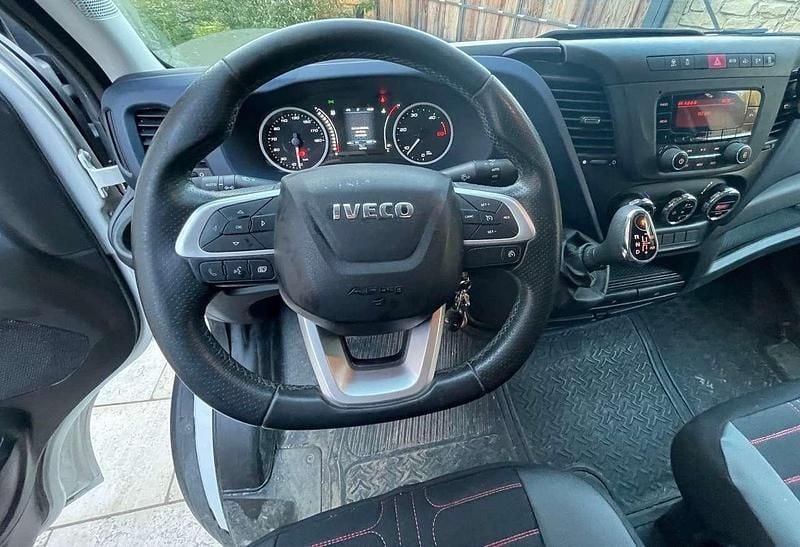 Gebraucht Iveco Daily 156 PS (114 kW) 2020 Weiß Van
