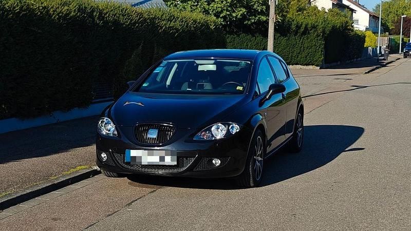 Schwarz Gebraucht 2008 Seat Leon Comfort Limousine | 3.999 € (Fairer Preis) - Bild 1/4