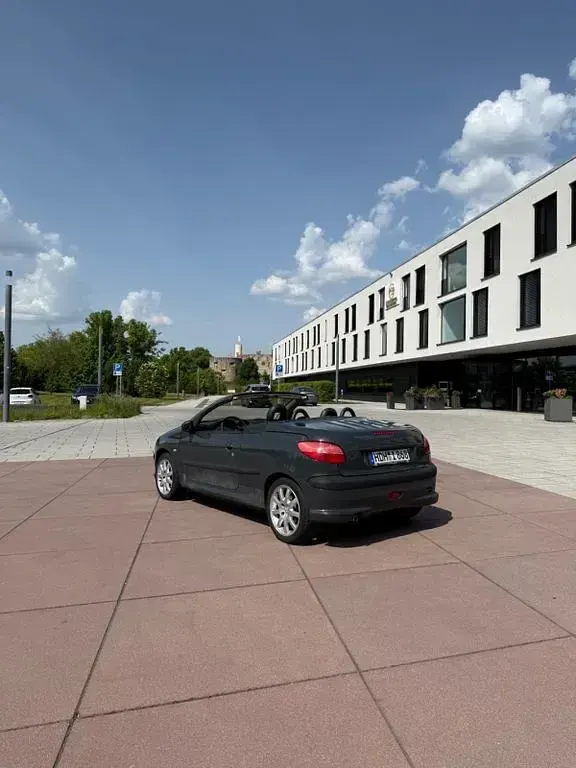 Gebraucht Peugeot 206 CC 109 PS (80 kW) 2002 Grau Cabrio