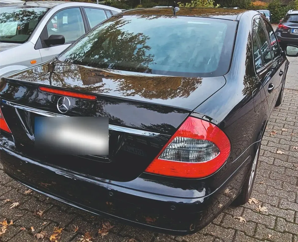 Gebraucht Mercedes E200 Avantgarde 184 PS (135 kW) 2007 Schwarz Limousine