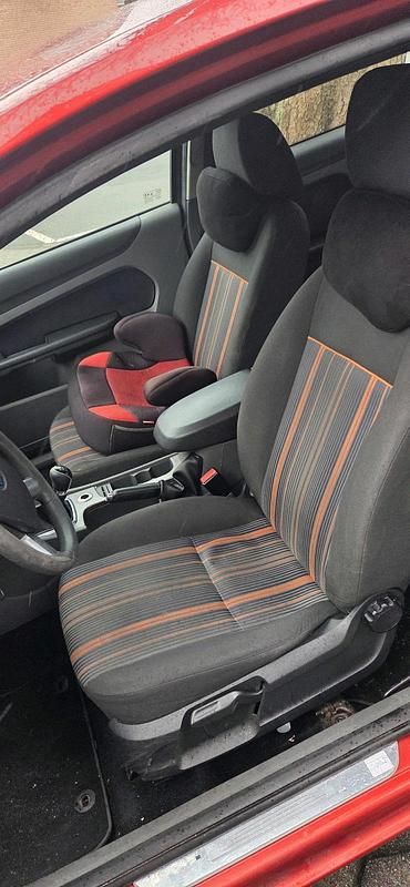 Gebraucht Ford Focus 90 PS (66 kW) 2008 Orange Limousine