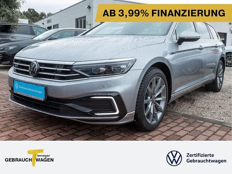 Silber Gebraucht 2023 VW Passat GTE Kombi | 29.970 € (Superpreis) - Bild 1/4