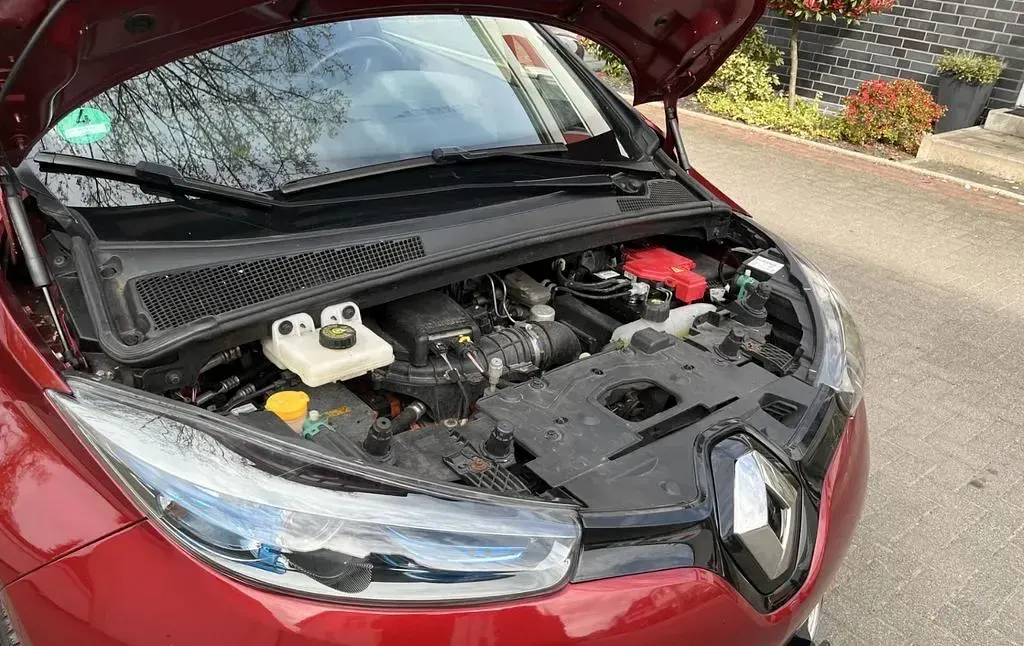 Usata Renault Zoe Intens 67 kW (92 CV) 2017 Rosso Utilitaria