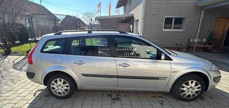 Gebraucht Renault Mégane II Authentique 111 PS (81 kW) 2006 Silber Limousine