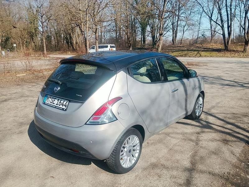 Gebraucht Lancia Ypsilon S 86 PS (63 kW) 2013 Beige Kleinwagen