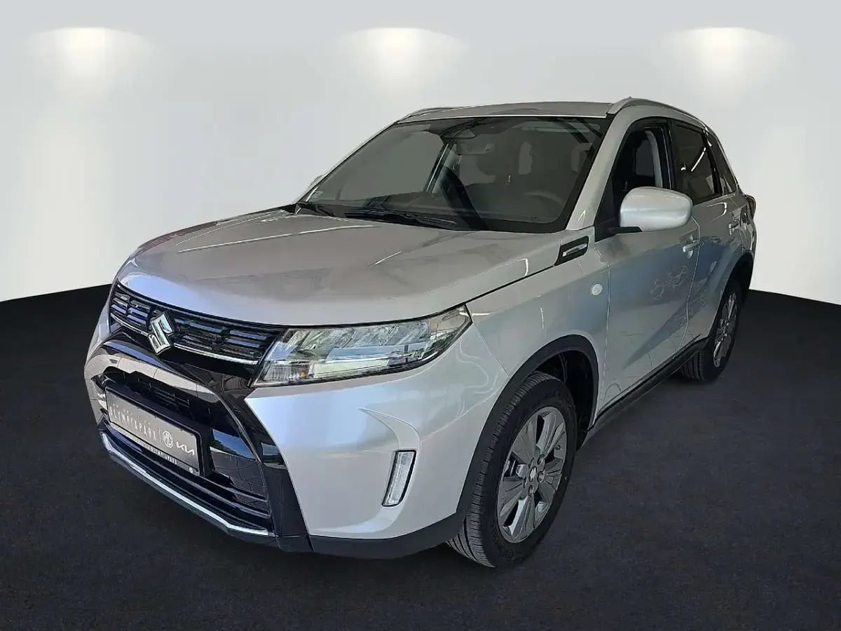 Gebraucht Suzuki Vitara Comfort 110 PS (80 kW) 2025 Silber SUV