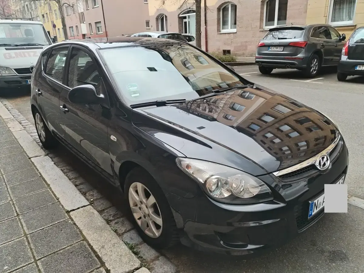 Gebraucht Hyundai i30 126 PS (92 kW) 2009 Schwarz Kombi