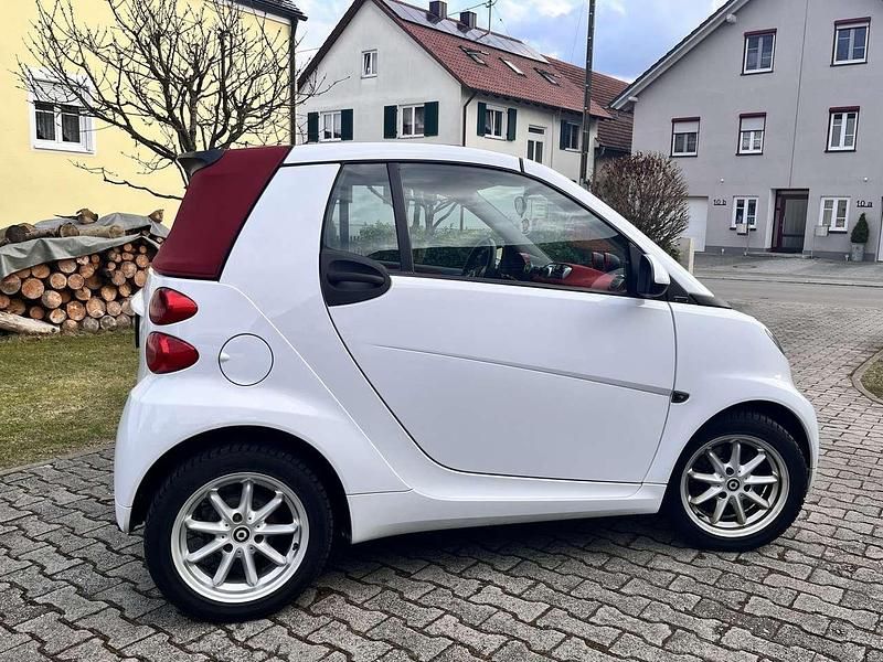 Gebraucht Smart ForTwo Cabrio 84 PS (61 kW) 2012 Weiß Cabrio
