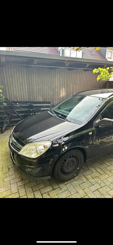 Schwarz Gebraucht 2007 Opel Astra Kombi | 400 € - Bild 1/4