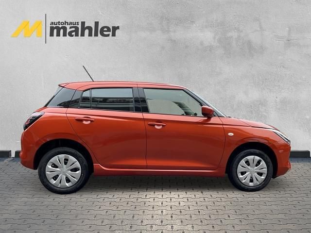 Neu Suzuki Swift Club 83 PS (61 kW) 2025 Orange Kleinwagen