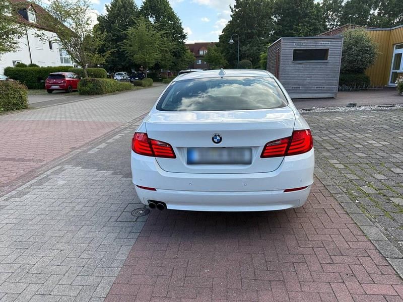 Gebraucht BMW 525 204 PS (150 kW) 2011 Weiß Limousine