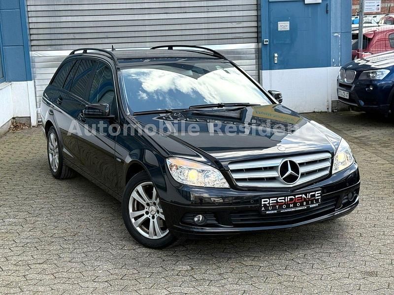 Gebraucht Mercedes C180 156 PS (114 kW) 2010 Schwarz Kombi