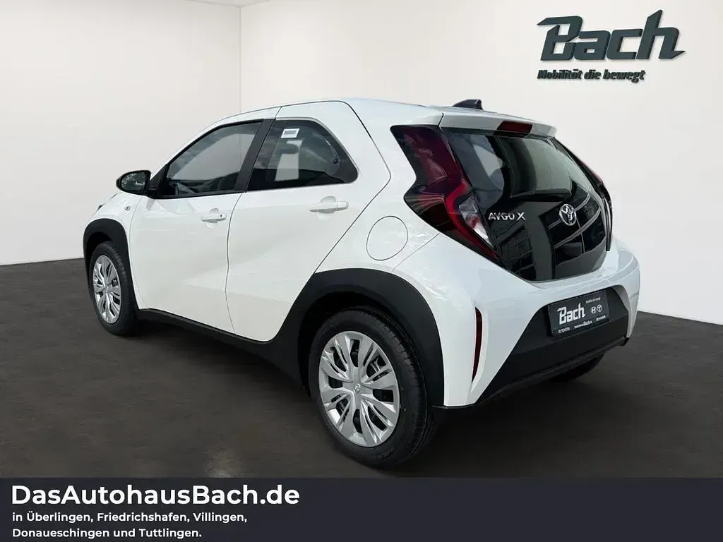 Gebraucht Toyota Aygo X Play 72 PS (52 kW) 2026 Weiß SUV