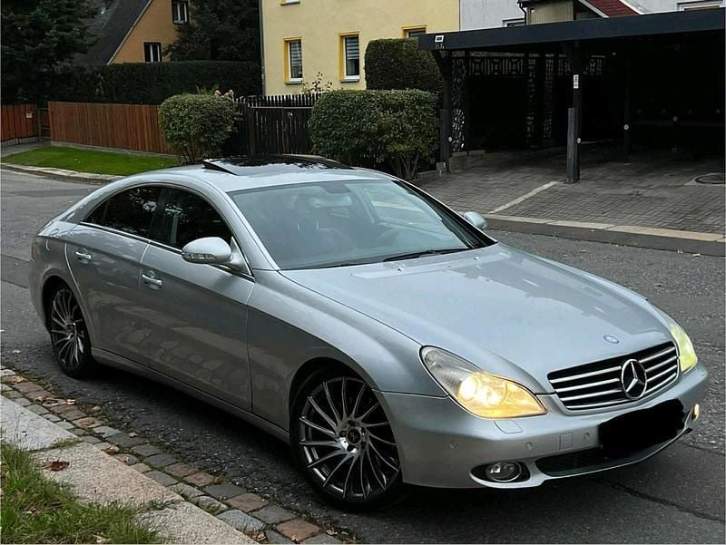 Silber Gebraucht 2005 Mercedes CLS350 Limousine | 6.250 € (Superpreis) - Bild 1/4