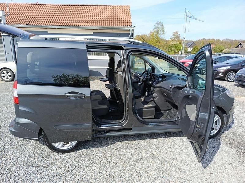 Gebraucht Ford Tourneo Courier 101 PS (74 kW) 2017 Grau Van / Kleinbus
