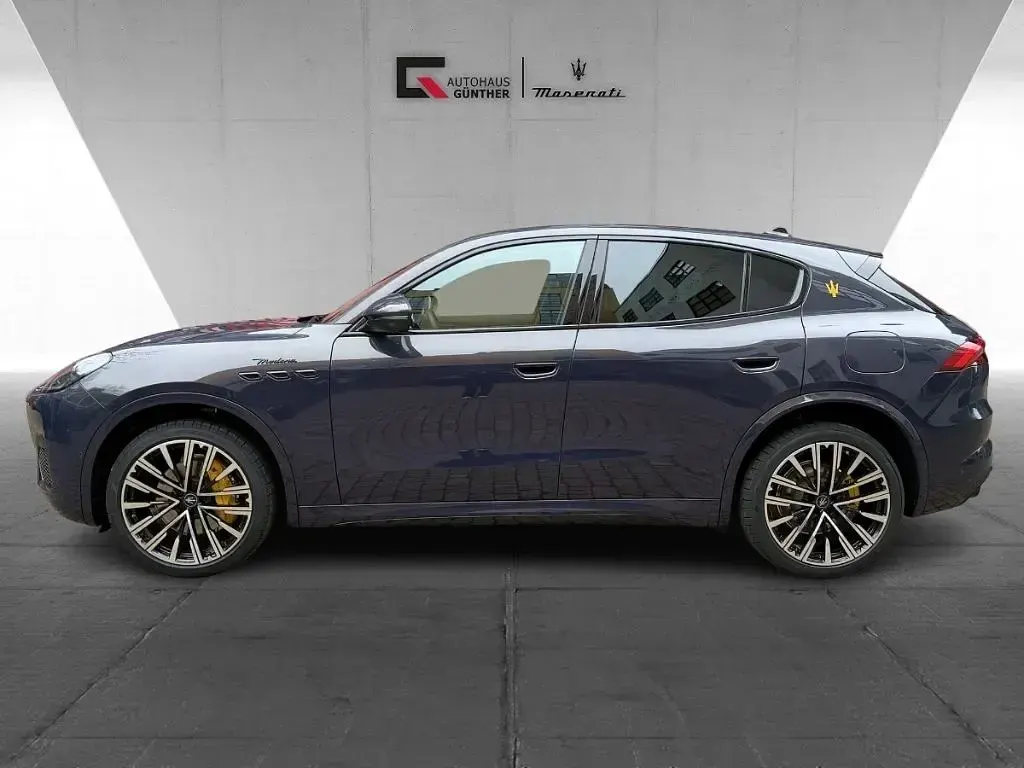 Neu Maserati Grecale 330 PS (242 kW) 2025 Night interaction SUV