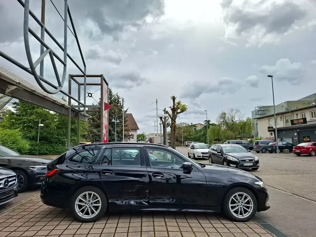 Gebraucht BMW 318 156 PS (114 kW) 2022 Schwarz Kombi