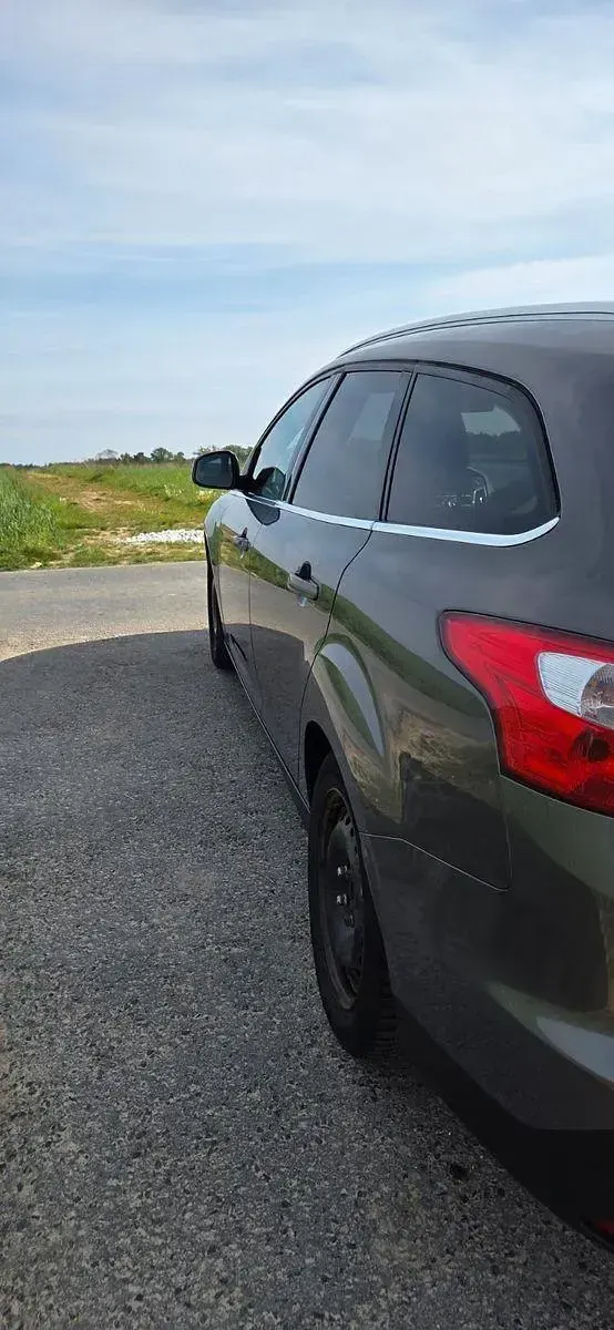 Gebraucht Ford Focus Titanium 125 PS (91 kW) 2012 Schwarz Kombi