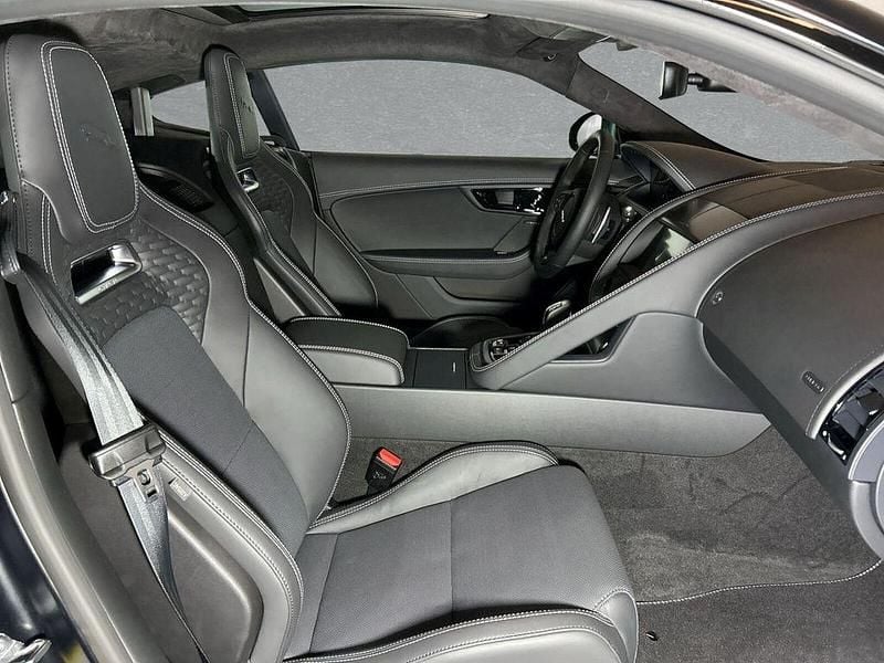 Neu Jaguar F-Type R 582 PS (428 kW) 2025 Ligurian black Coupé