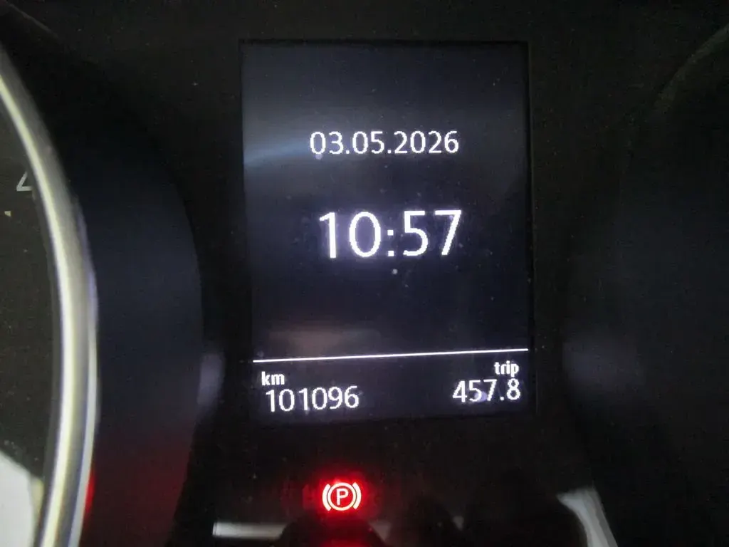 Gebraucht VW Touran Sound 150 PS (110 kW) 2017 Rot Van / Kleinbus