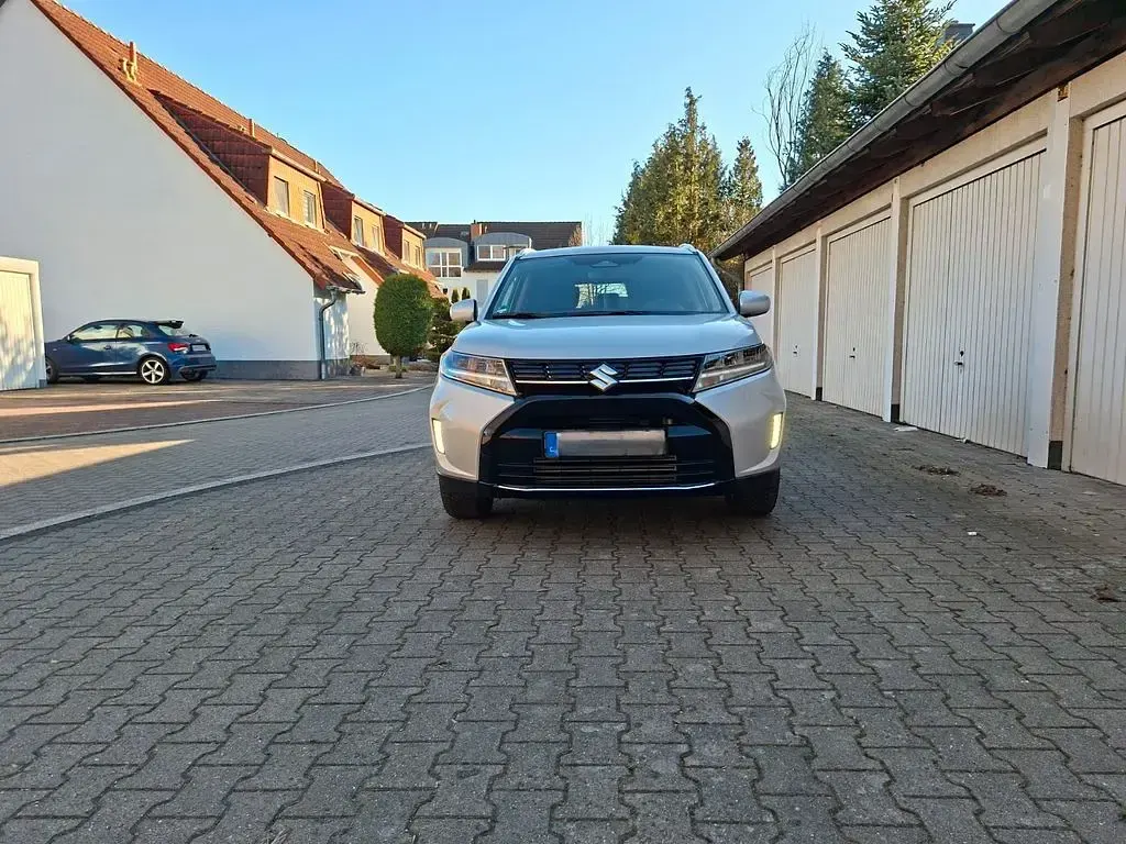 Gebraucht Suzuki Vitara Comfort 129 PS (94 kW) 2025 Silber SUV
