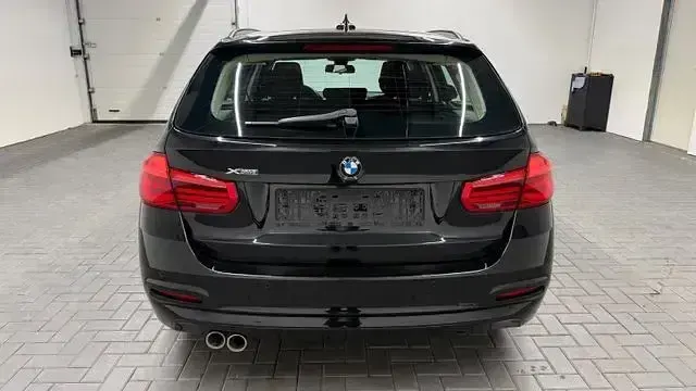Gebraucht BMW 335 313 PS (230 kW) 2016 Sapphireschwarzmet. Kombi