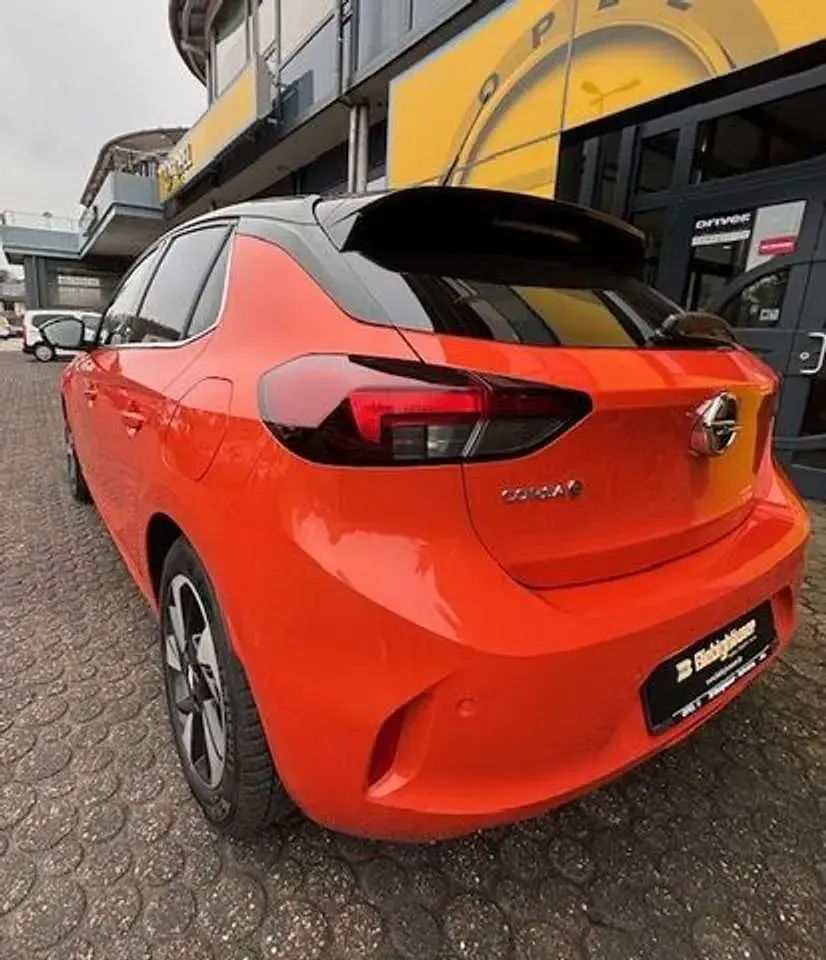Używany Opel Corsa-e Edition 100 kW (136 KM) 2020 Pomarańczowy Hatchback