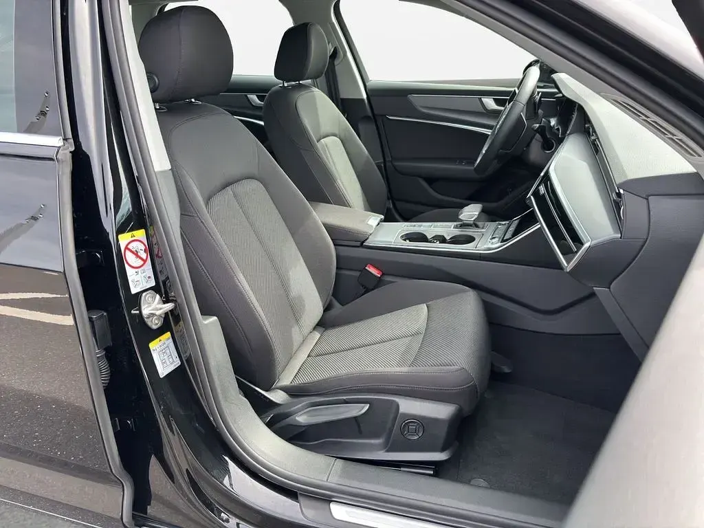 Gebraucht Audi A6 Advanced 299 PS (219 kW) 2025 Mythosschwarz metallic Kombi