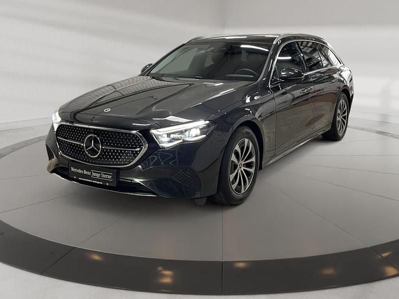 Gebraucht Mercedes E200 Avantgarde 204 PS (150 kW) 2024 Metalliclack graphitgrau Kombi