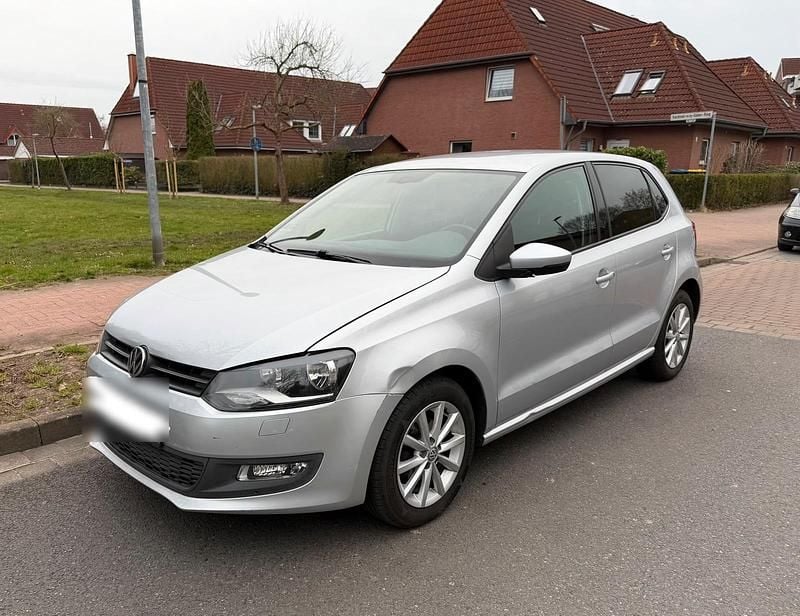 Gebraucht VW Polo Comfortline 90 PS (66 kW) 2012 Silber Kleinwagen