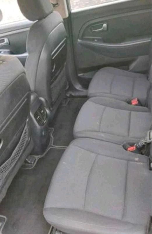 Gebraucht Kia Carens 134 PS (98 kW) 2014 Silber Van / Kleinbus