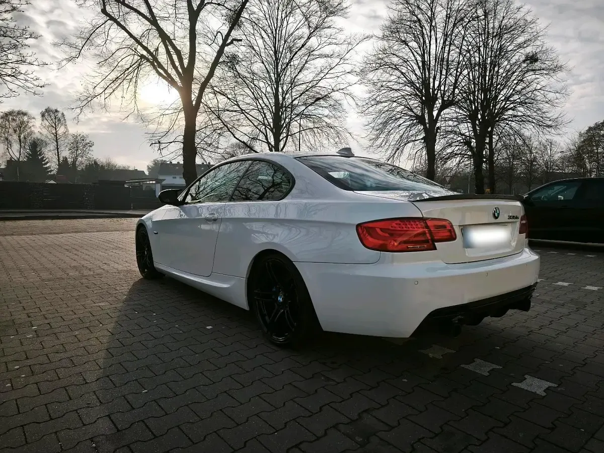 Gebraucht BMW 335 326 PS (239 kW) 2012 Weiß Coupé