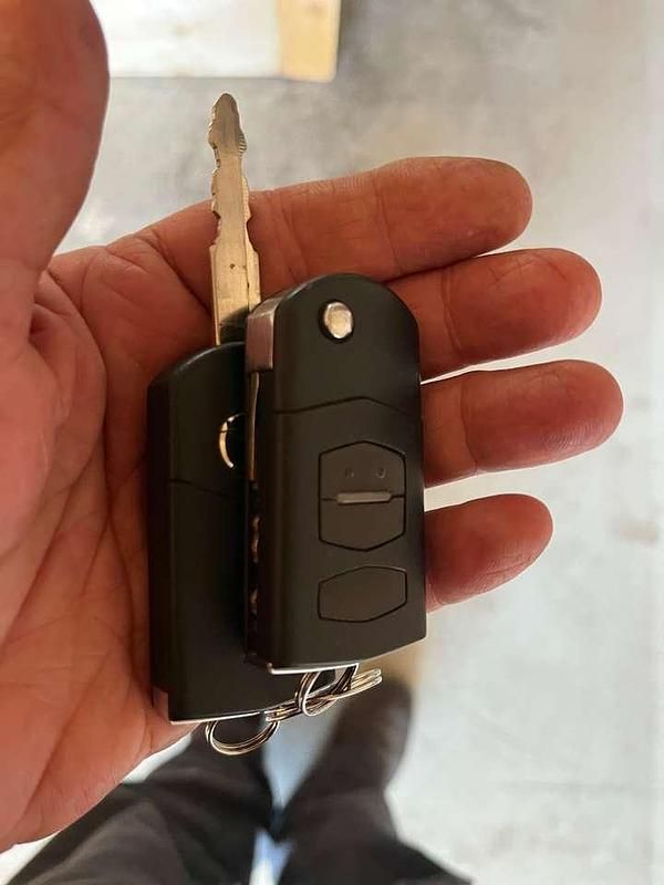 Gebraucht Mazda 5 Exclusive 143 PS (105 kW) 2008 Stratoblau metallic Van / Kleinbus