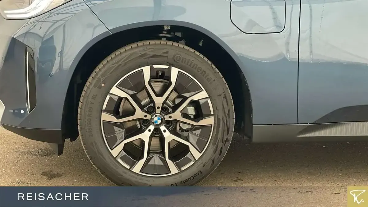 Nouvelle BMW X3 M Performance 299 ch (219 kW) 2026 Bleue SUV