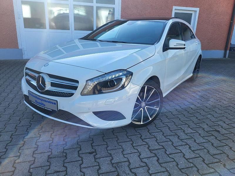 Gebraucht Mercedes A180 122 PS (89 kW) 2014 Weiß Limousine