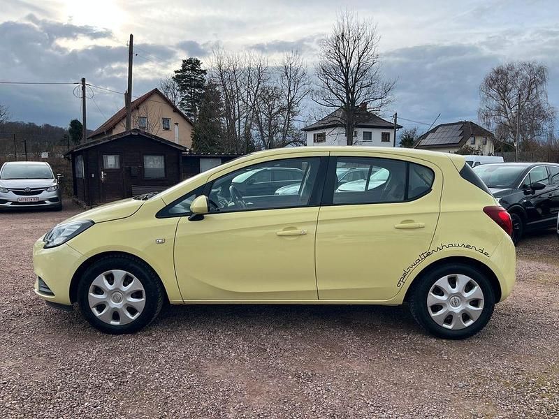 Gebraucht Opel Corsa Edition 101 PS (74 kW) 2015 Gelb Kleinwagen