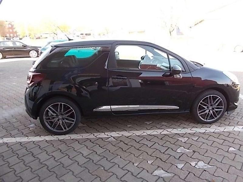 Second-hand Citroën DS3 So Chic 110 CP (80 kW) 2018 Negru Berlinǎ