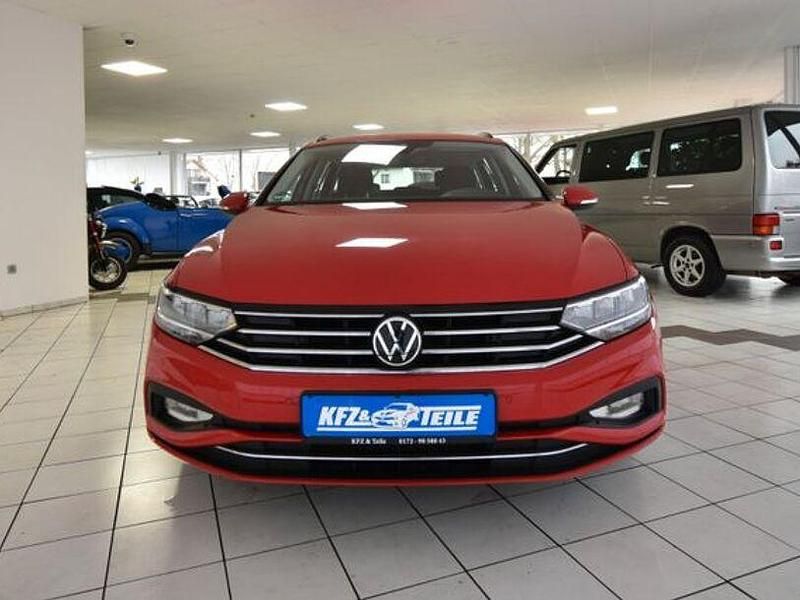 Gebraucht VW Passat Business 122 PS (89 kW) 2021 Rot Kombi