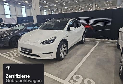 Weiß Gebraucht 2022 Tesla Model Y SUV | 36.000 € (Etwas zu teuer) - Bild 1/4