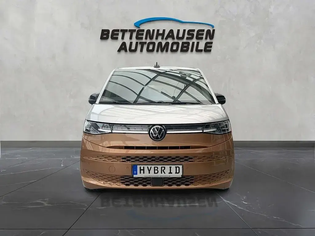 Gebraucht VW Multivan Energetic 150 PS (110 kW) 2023 Braun Van / Kleinbus