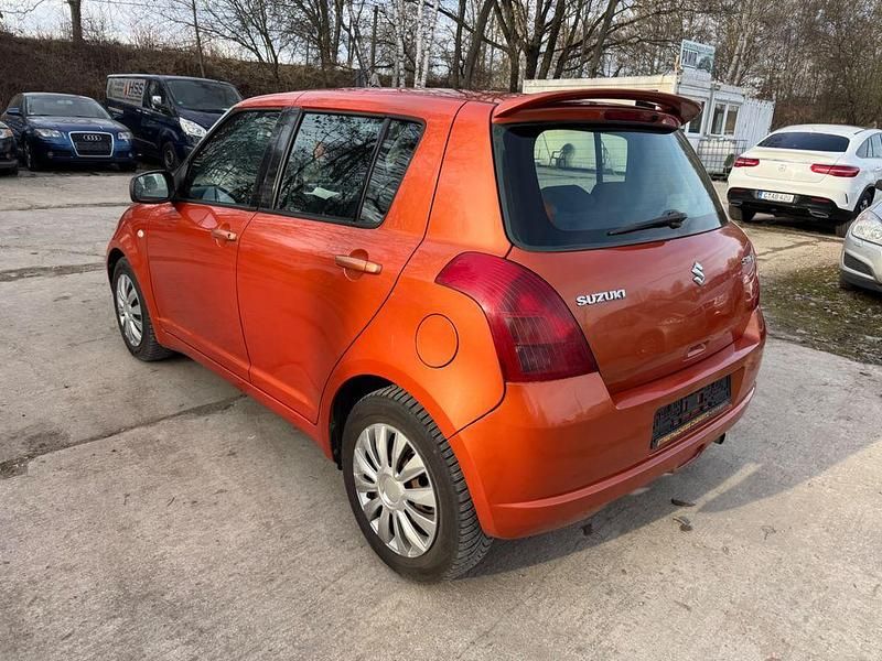 Gebraucht Suzuki Swift Club 92 PS (67 kW) 2006 Orange Kleinwagen