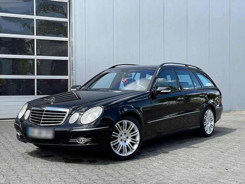 Schwarz Gebraucht 2008 Mercedes E280 Sport Kombi | 6.800 € (Fairer Preis) - Bild 1/4