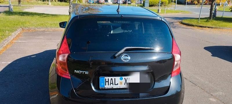 Schwarz Gebraucht 2017 Nissan Note Acenta Van / Kleinbus | 8.900 € (Guter Preis) - Bild 1/4