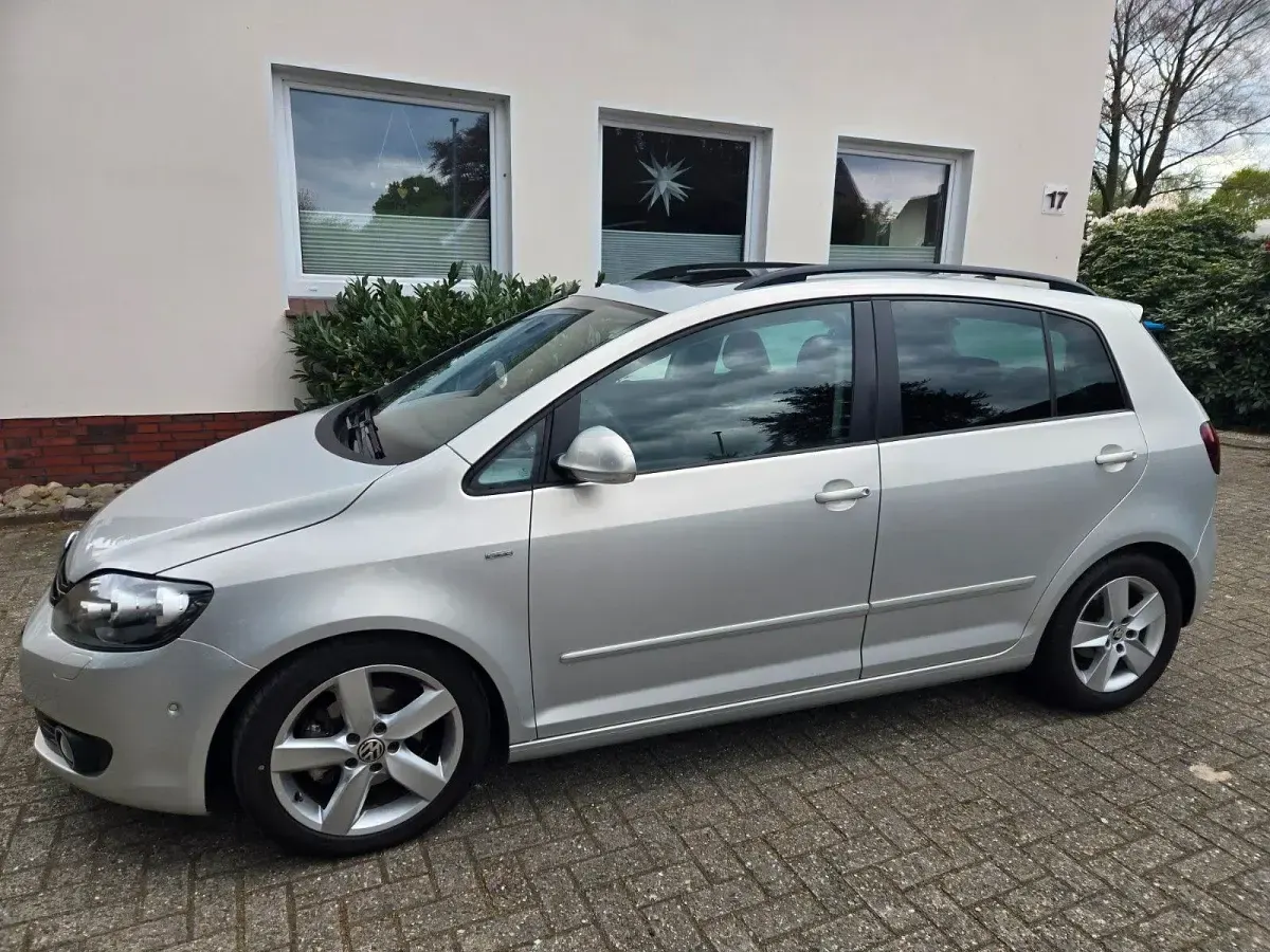 Gebraucht VW Golf Plus Cross Life 105 PS (77 kW) 2014 Silber Van / Kleinbus